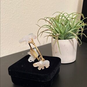 BB Elegant Gold and White Elephant Bracelet